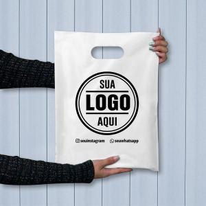 Sacola personalizada 30x40cm Plastico 0,12 micras 30x40cm 1 cor | 1 lado   Após a compra o chat é liberado para o envio da logo e das informações.